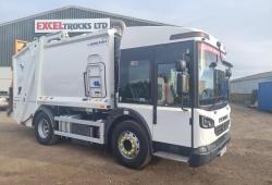 Dennis Elite 6 Plus 18t Narrow 4x2 Split Lift