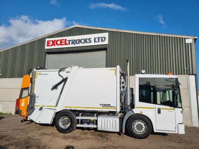 2016 Mercedes Econic 18t 4x2 Split Lift